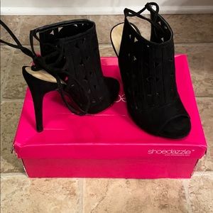 Shoedazzle Black high healed bootie with wrap around at ankle
